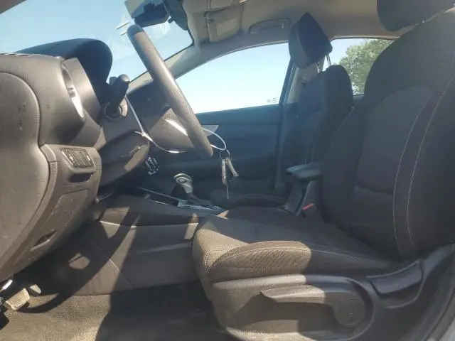2023 KIA FORTE LX  