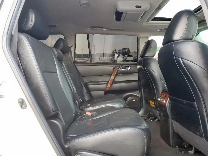 2013 TOYOTA HIGHLANDER LIMITED  