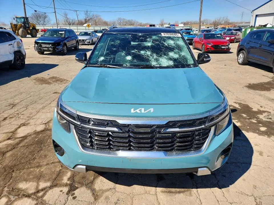 2024 KIA SELTOS S  