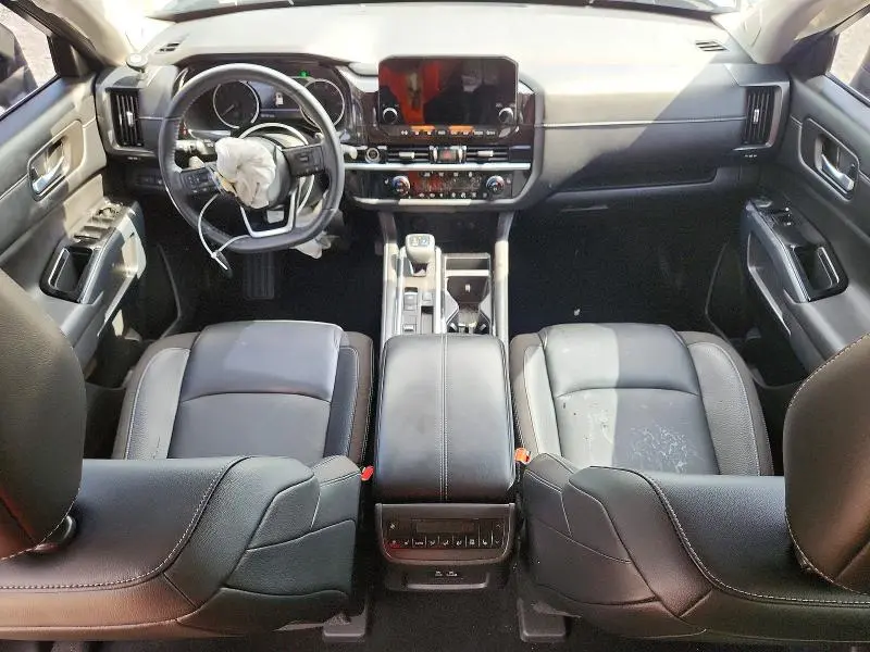 2022 NISSAN PATHFINDER SL  