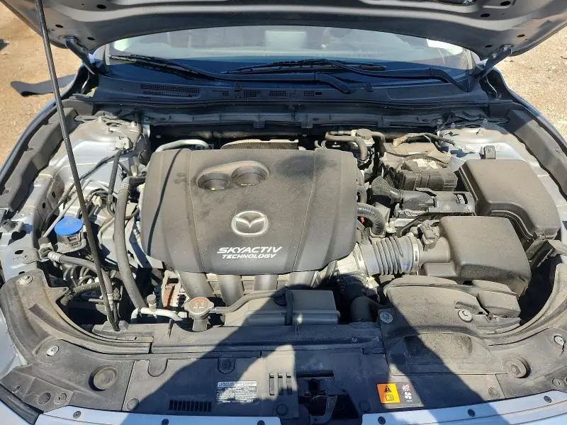 2018 MAZDA 3 TOURING  