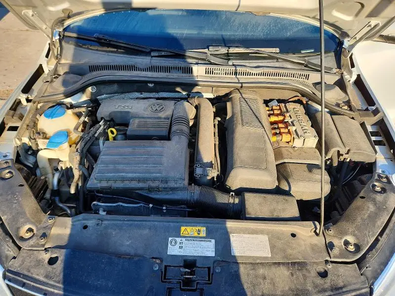 2013 VOLKSWAGEN JETTA HYBRID  