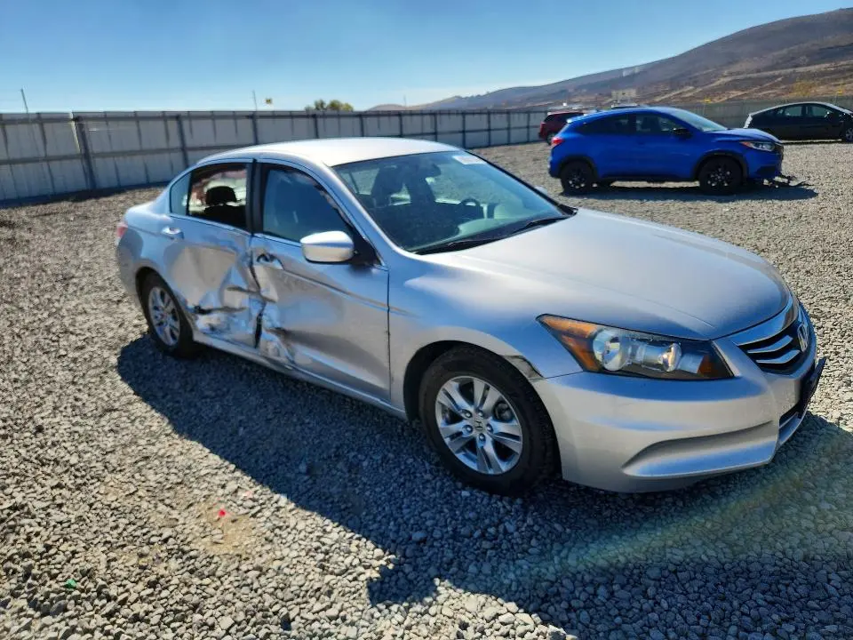 2011 HONDA ACCORD SE  