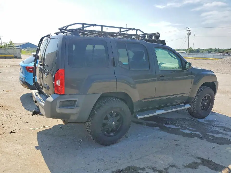 2010 NISSAN XTERRA X  