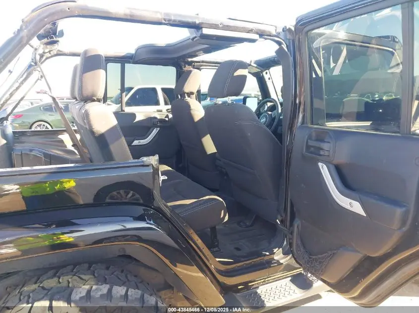 2017 JEEP WRANGLER UNLIMITED SAHARA 4X4