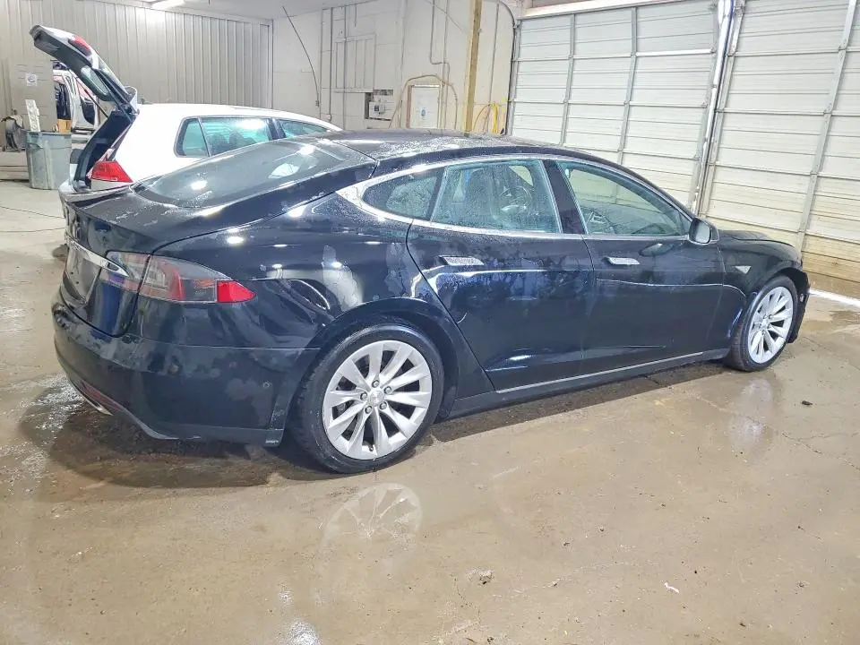 2016 TESLA MODEL S   