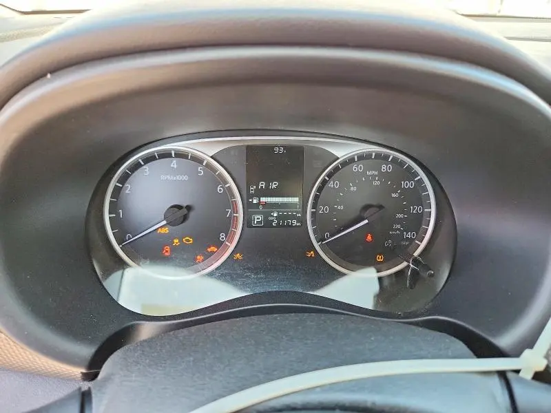 2020 NISSAN KICKS S  
