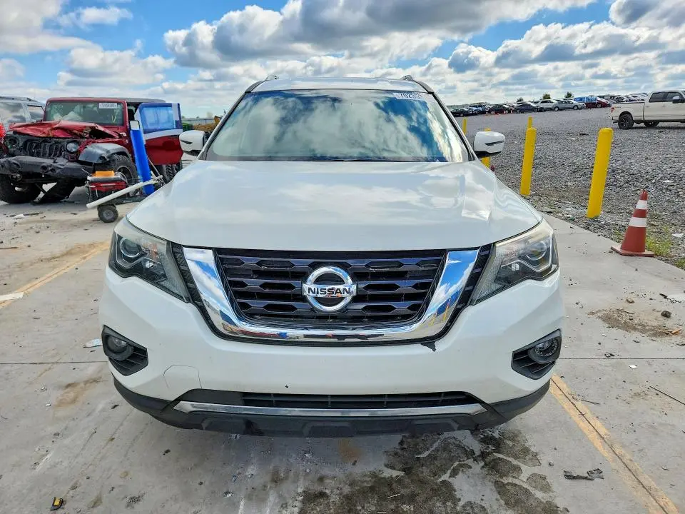 2018 NISSAN PATHFINDER SV  