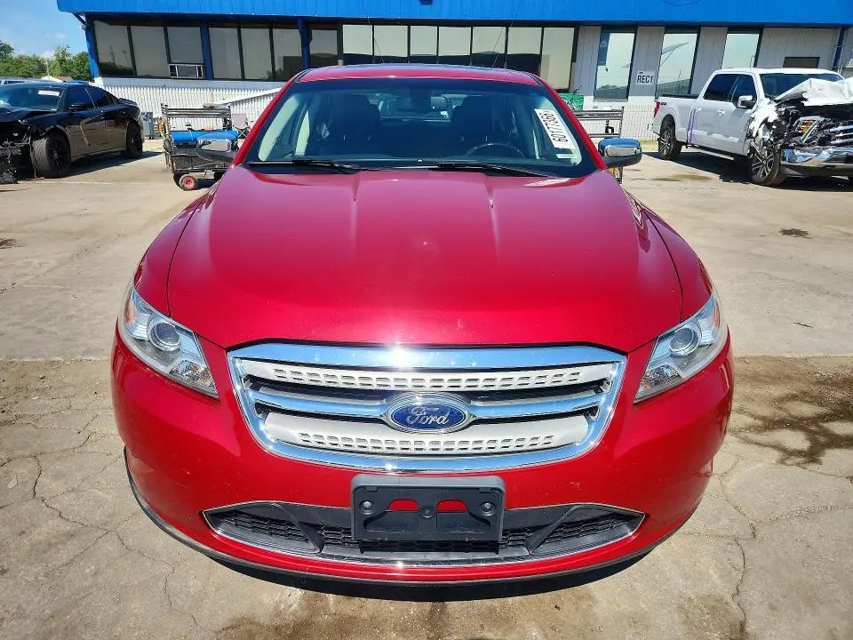 2011 FORD TAURUS LIMITED  