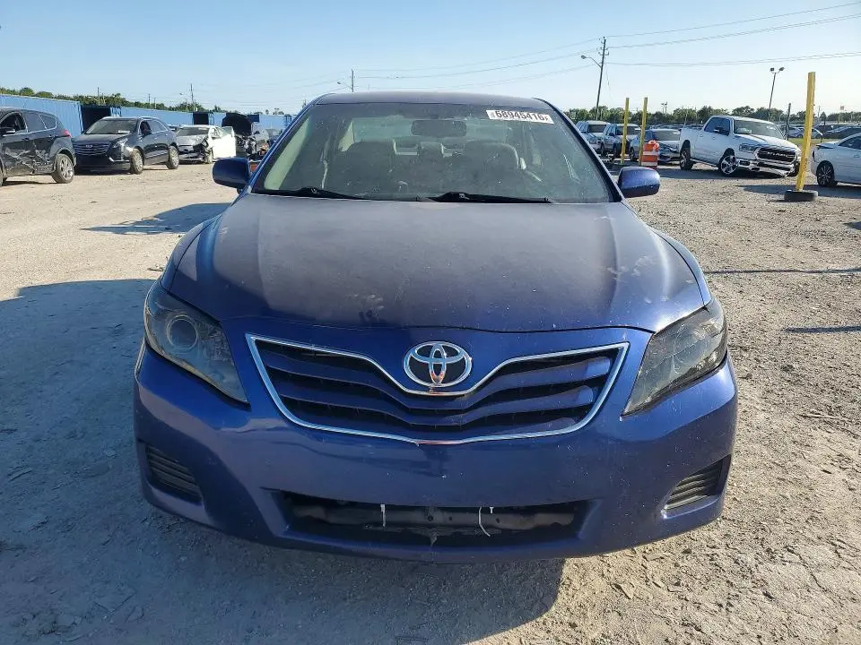 2011 TOYOTA CAMRY LE  