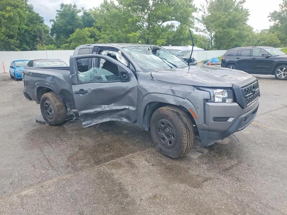 2022 NISSAN FRONTIER S  