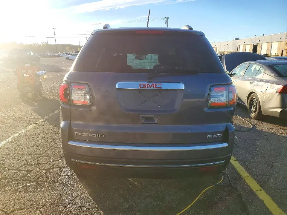 2014 GMC ACADIA SLE  