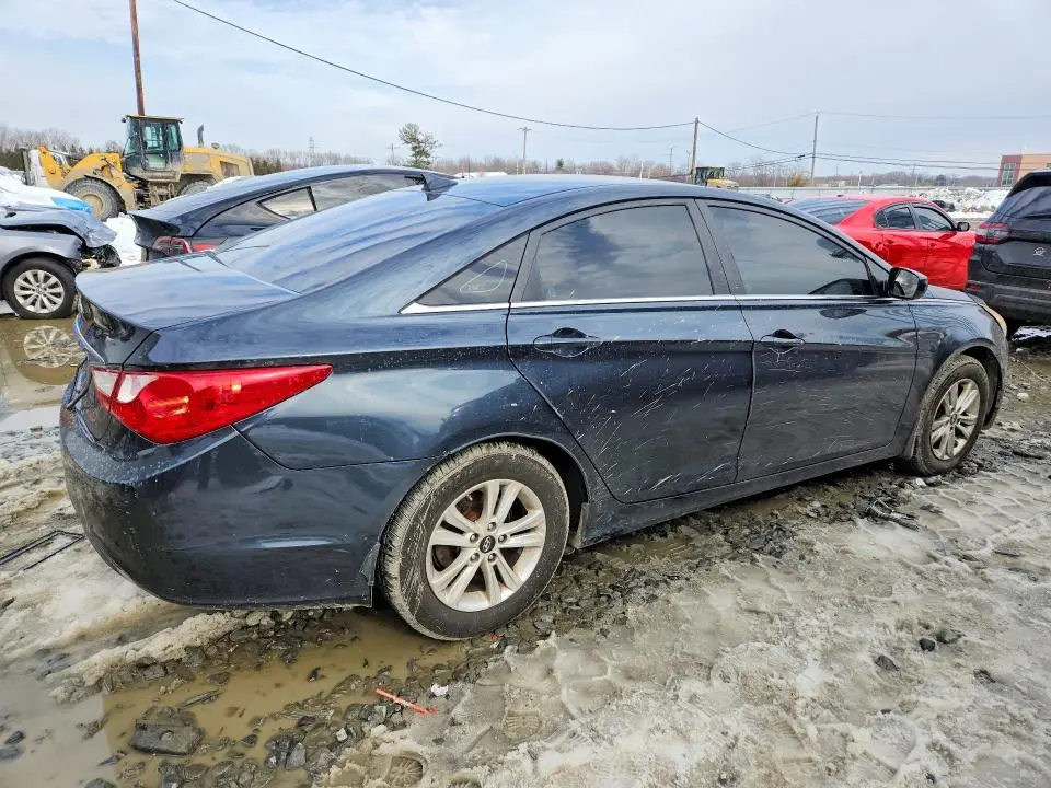 2013 HYUNDAI SONATA GLS  