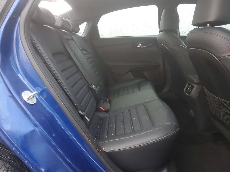 2024 KIA FORTE GT LINE  