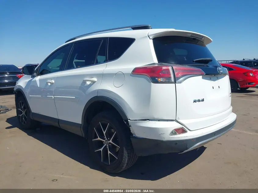 2017 TOYOTA RAV4 SE