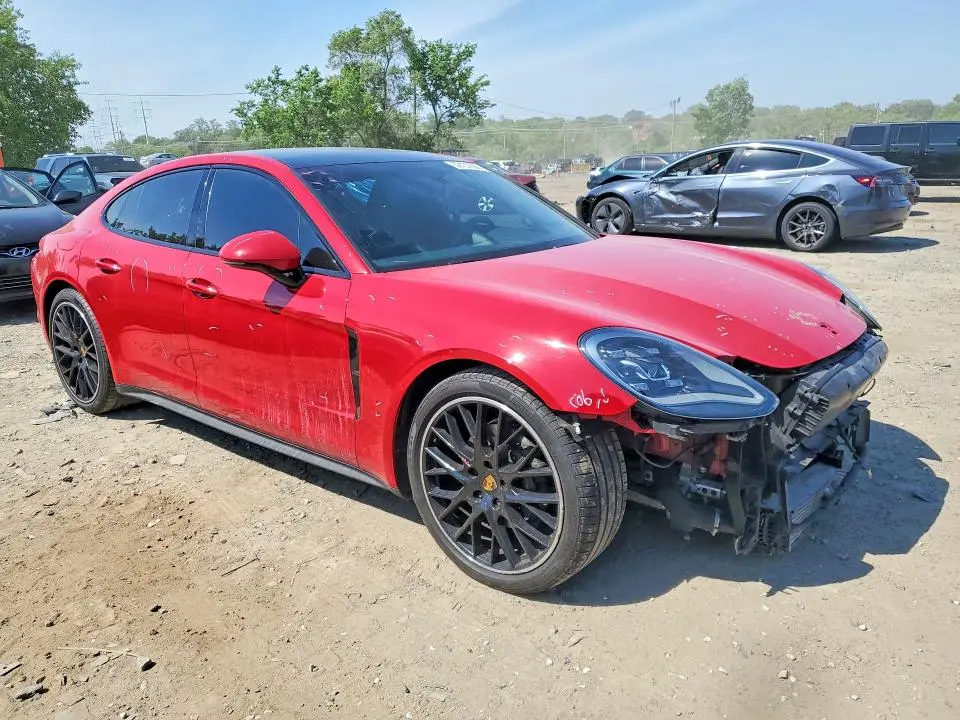 2018 PORSCHE PANAMERA 4  