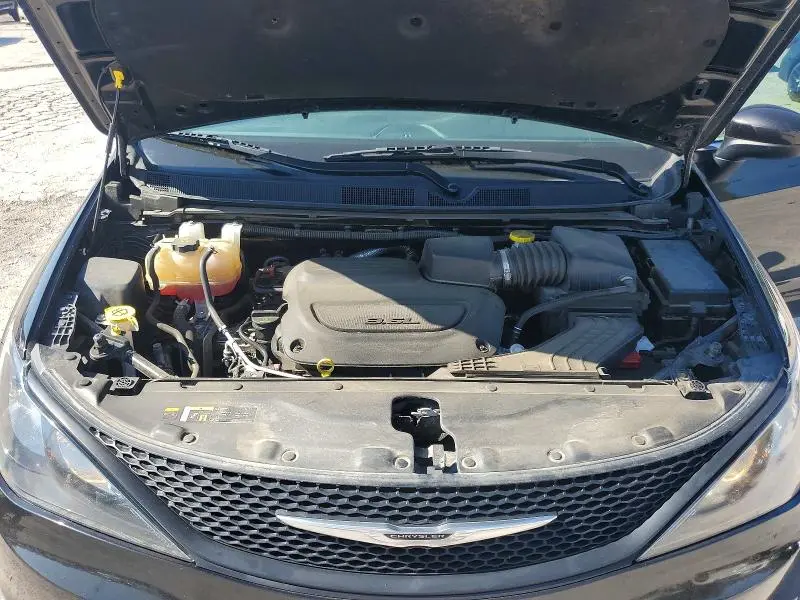 2022 CHRYSLER VOYAGER LX  