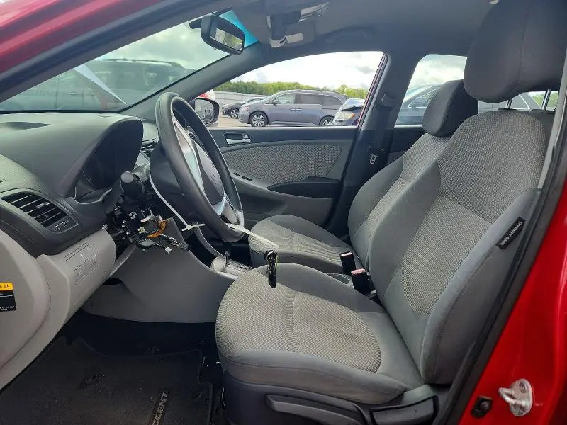 2013 HYUNDAI ACCENT GS  