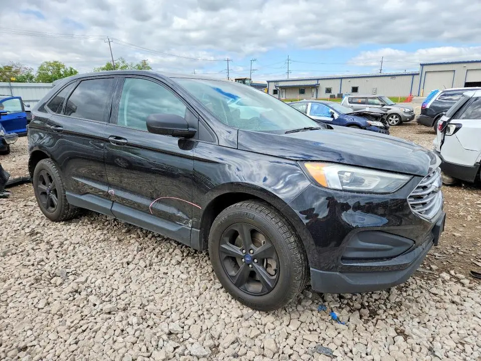 2022 FORD EDGE SE  