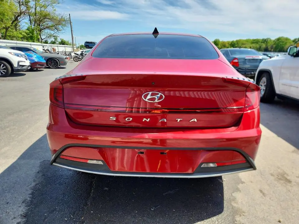 2023 HYUNDAI SONATA SE  