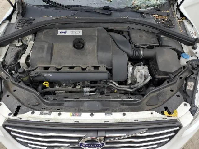 2015 VOLVO XC60 T6 PREMIER  