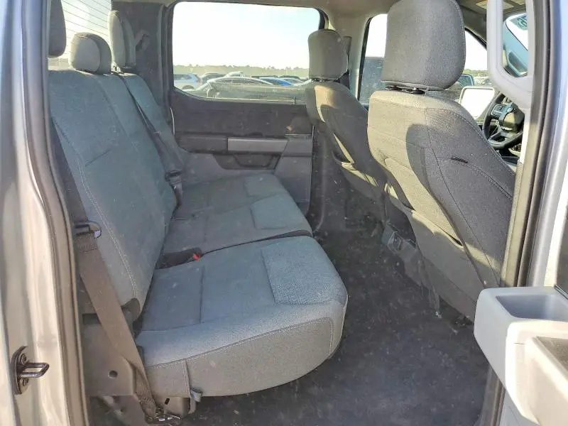 2025 FORD F150 XLT  