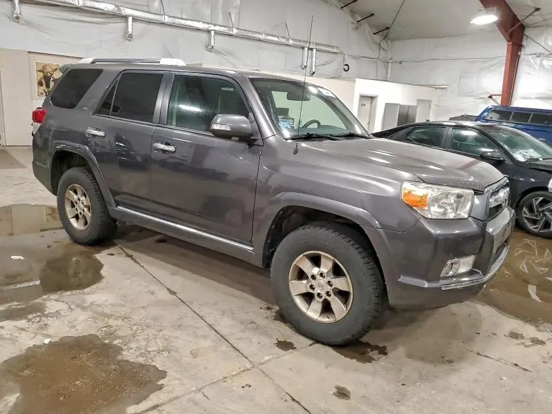2010 TOYOTA 4RUNNER SR5  