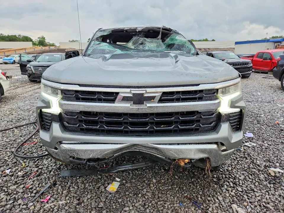 2024 CHEVROLET SILVERADO K1500 LT  