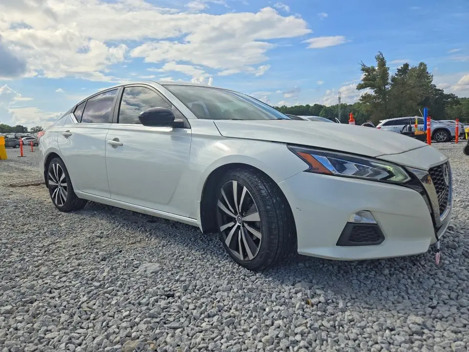 2020 NISSAN ALTIMA SR  