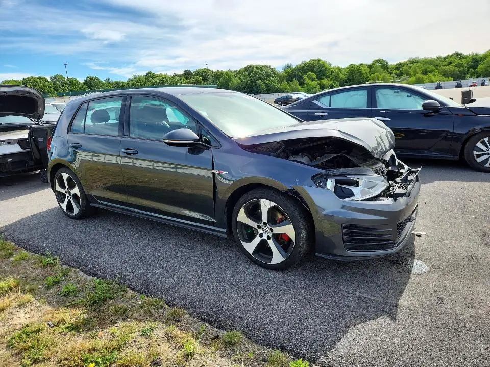2017 VOLKSWAGEN GTI S  