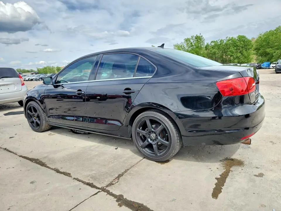 2013 VOLKSWAGEN JETTA SE  