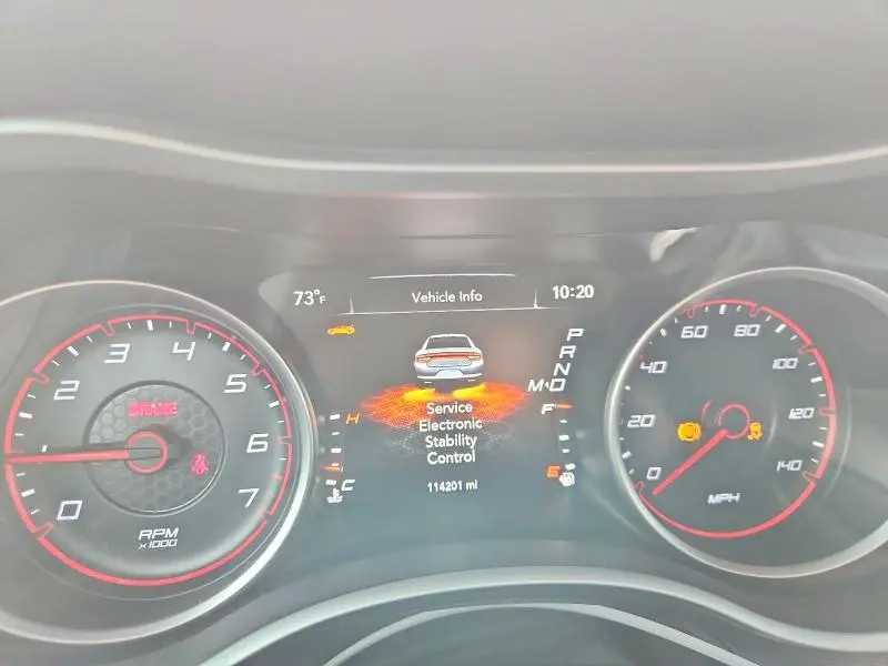 2016 DODGE CHARGER SXT  