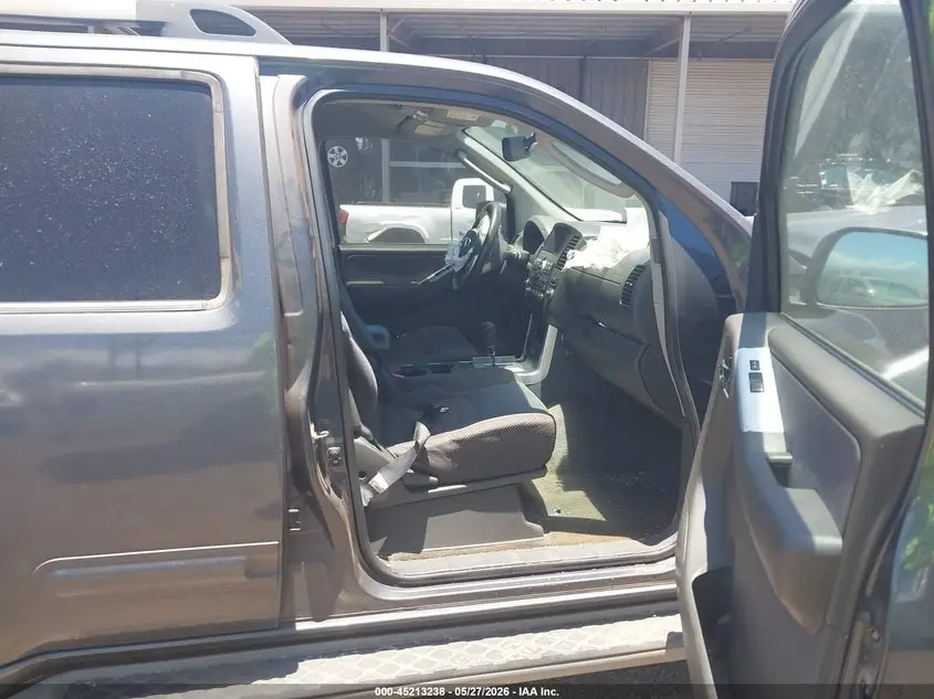 2012 NISSAN PATHFINDER SV