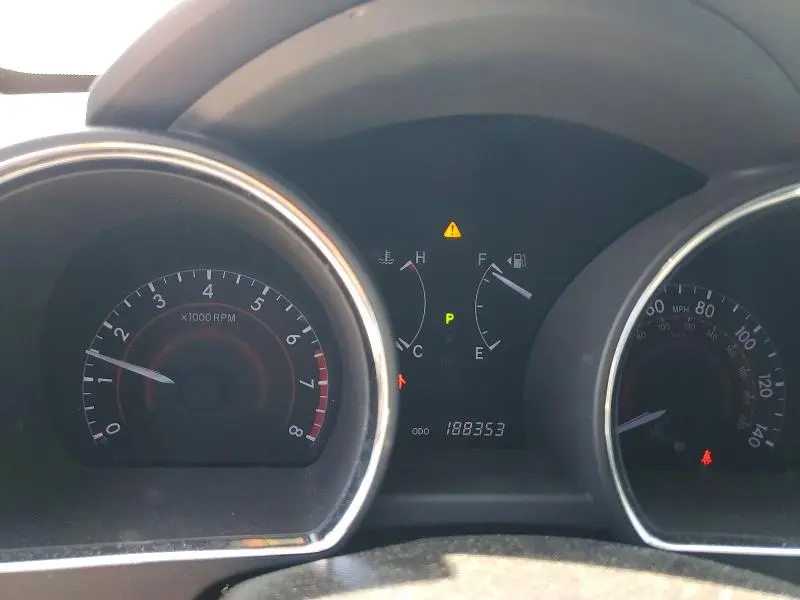 2013 TOYOTA HIGHLANDER SE  