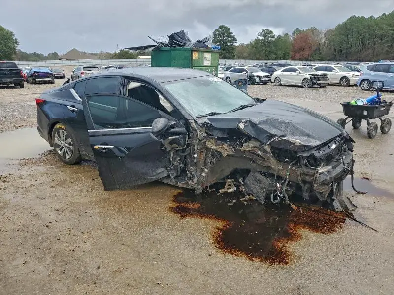 2024 NISSAN ALTIMA S  