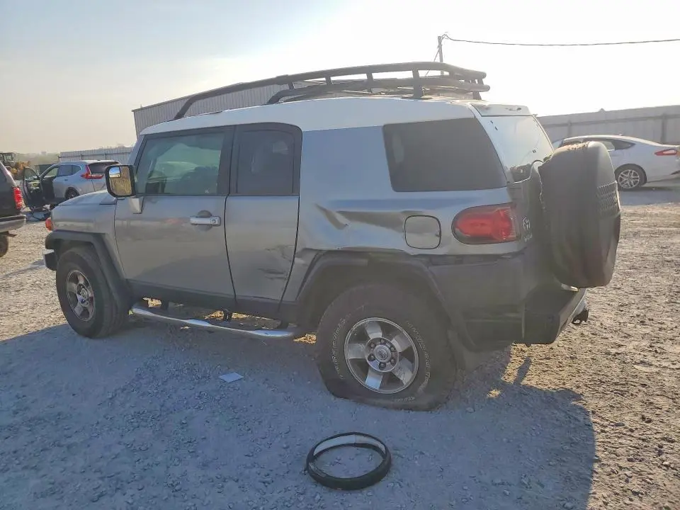 2010 TOYOTA FJ CRUISER BASE  