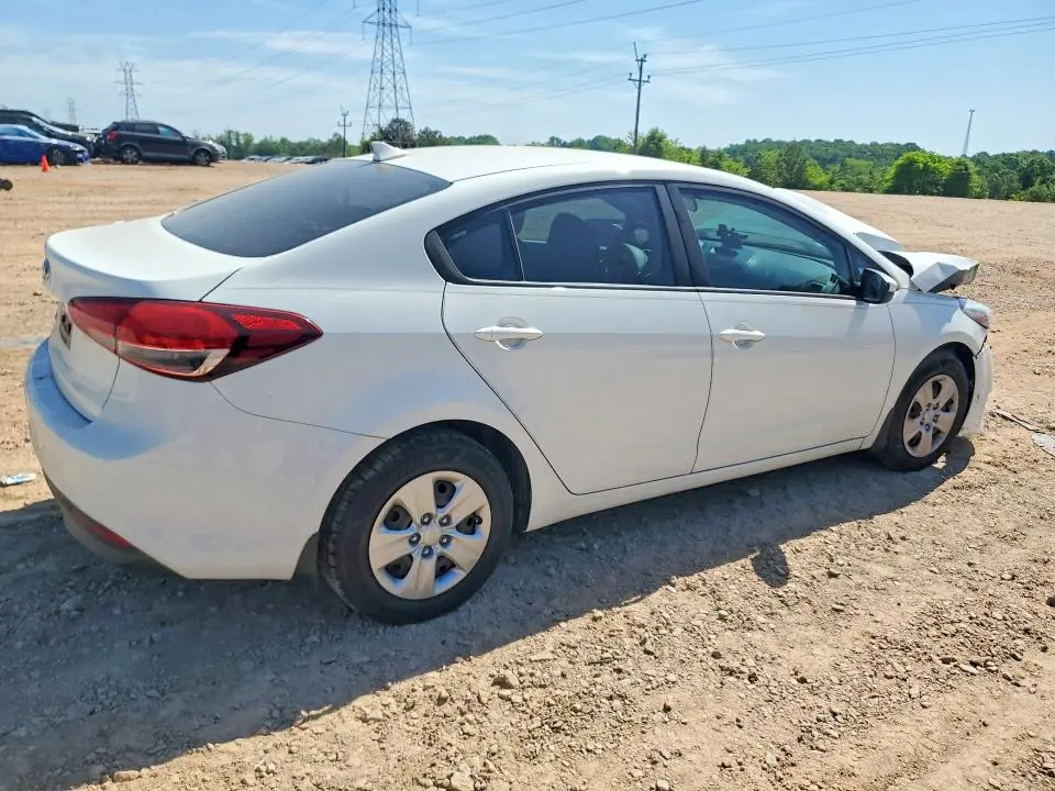 2017 KIA FORTE LX  