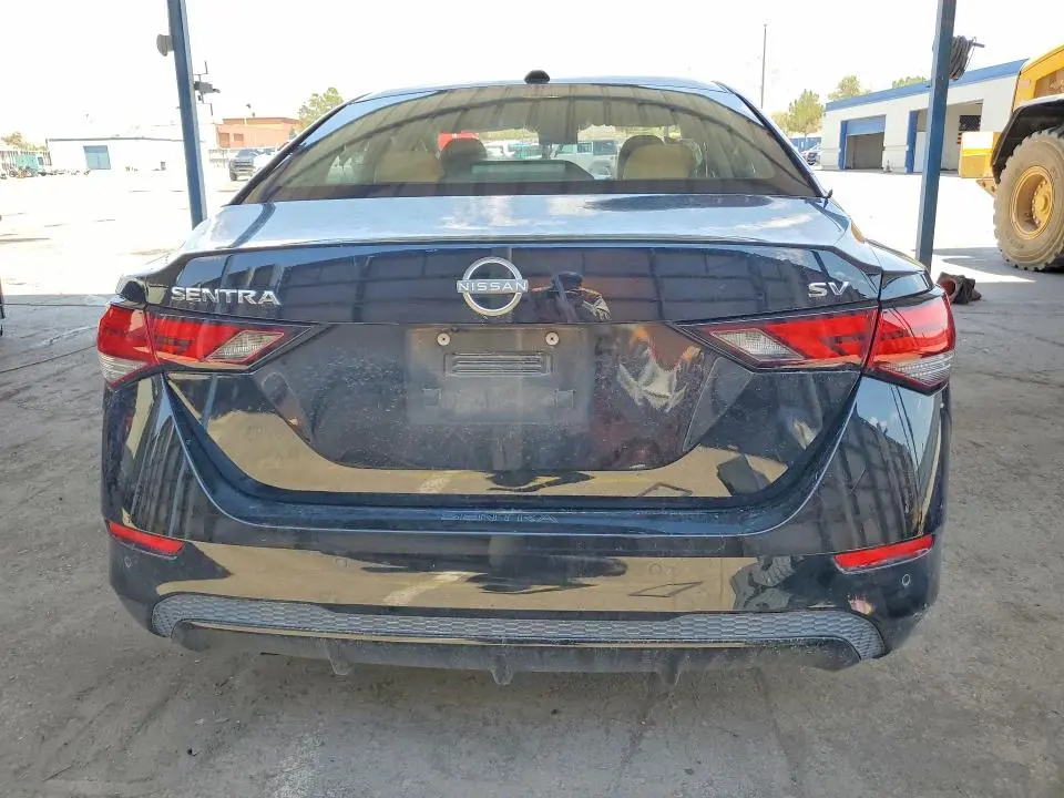 2024 NISSAN SENTRA SV  