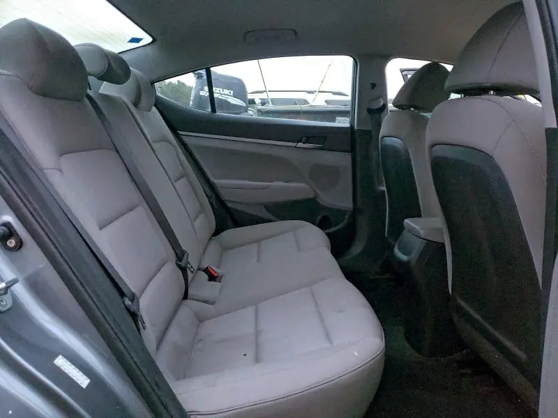 2018 HYUNDAI ELANTRA SE  