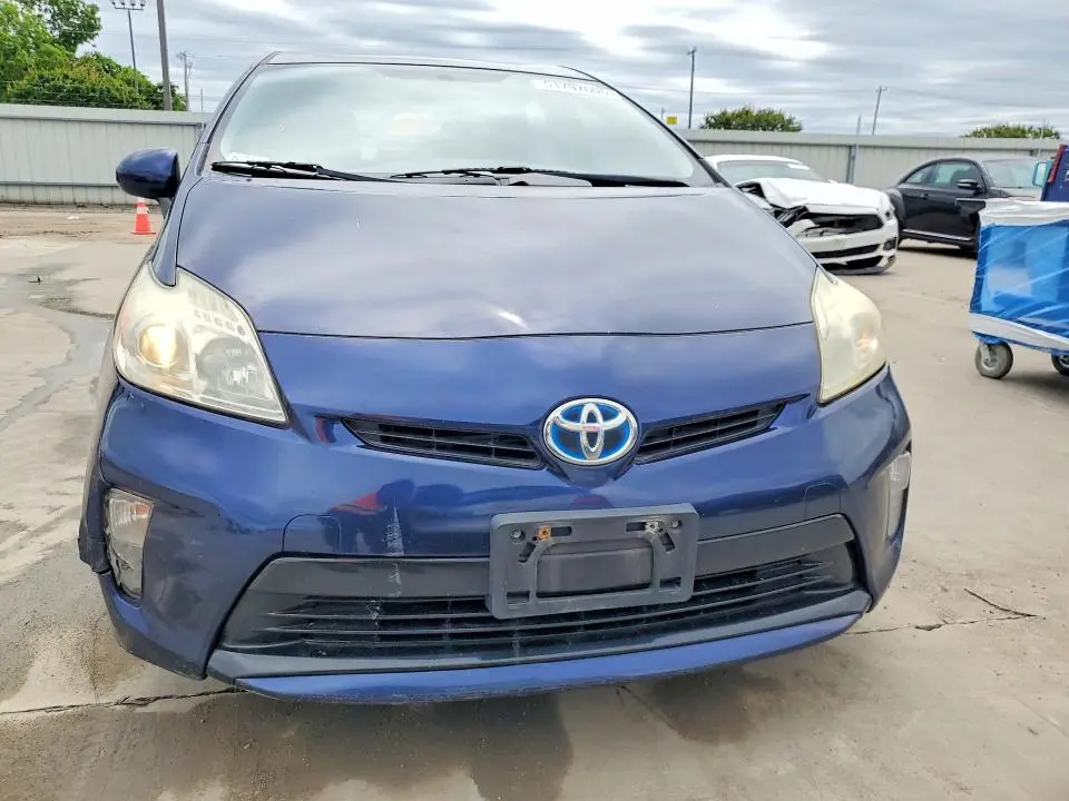 2015 TOYOTA PRIUS TWO  