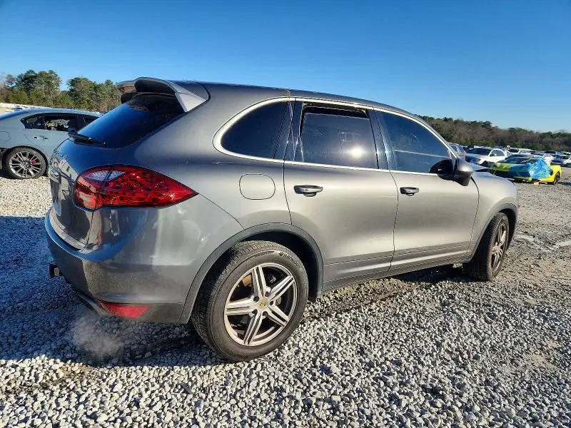 2014 PORSCHE CAYENNE   