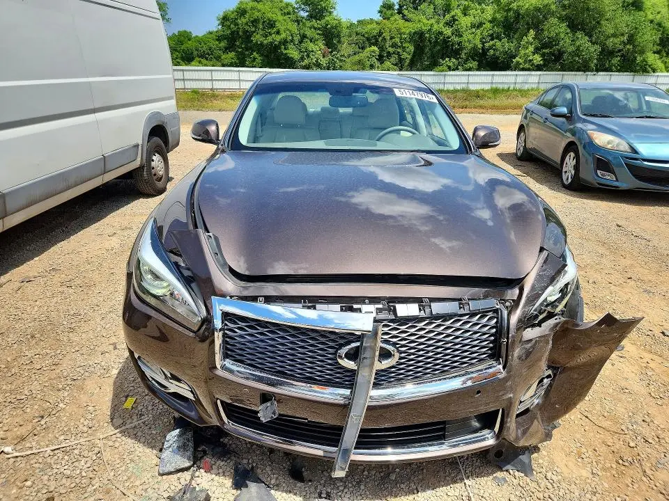 2019 INFINITI Q70 3.7 LUXE  