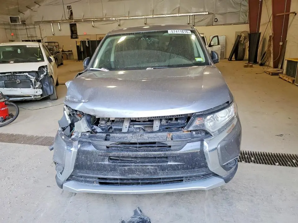 2017 MITSUBISHI OUTLANDER ES  