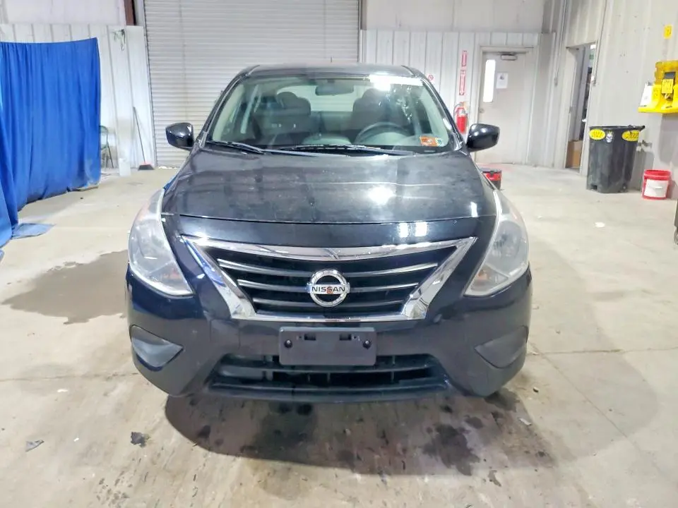 2018 NISSAN VERSA SV  