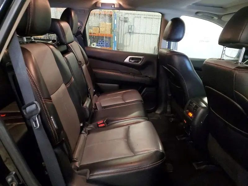 2020 NISSAN PATHFINDER SL  