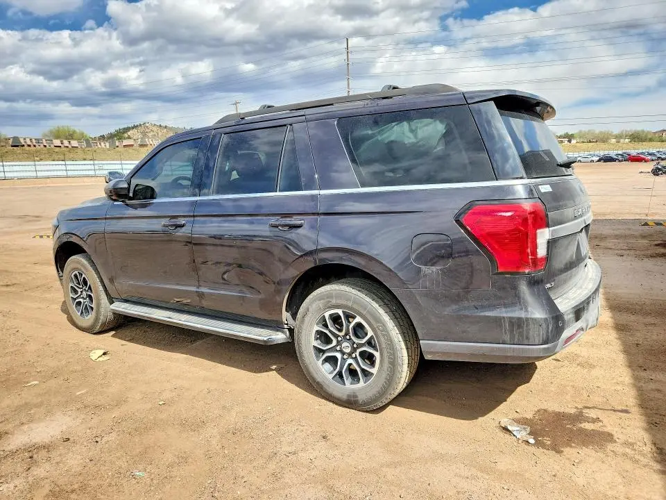 2023 FORD EXPEDITION XLT  