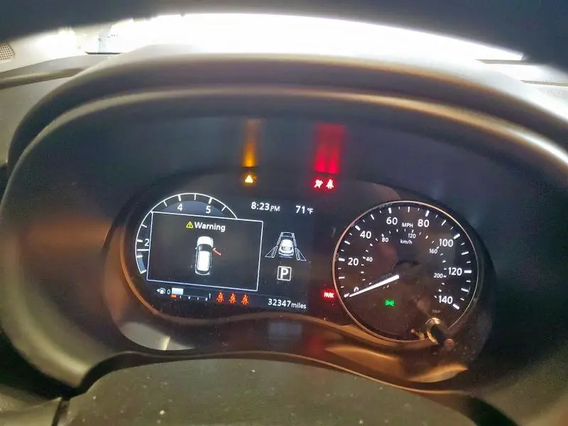 2024 NISSAN KICKS SV  