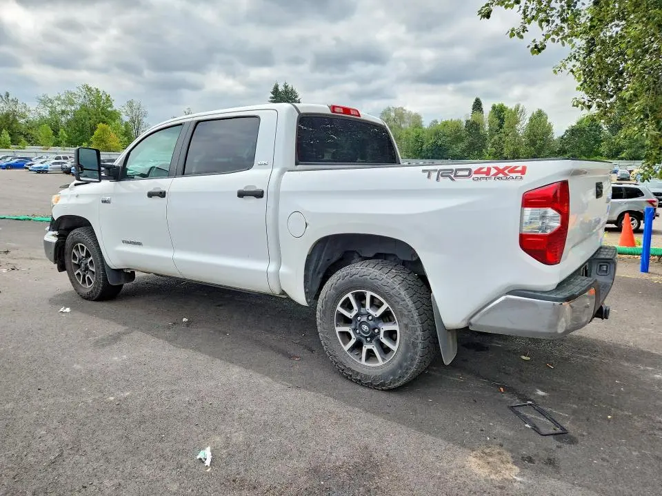 2016 TOYOTA TUNDRA SR5  