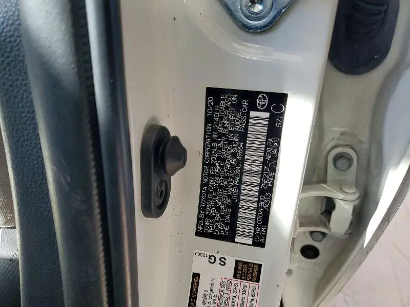 2021 TOYOTA COROLLA LE  