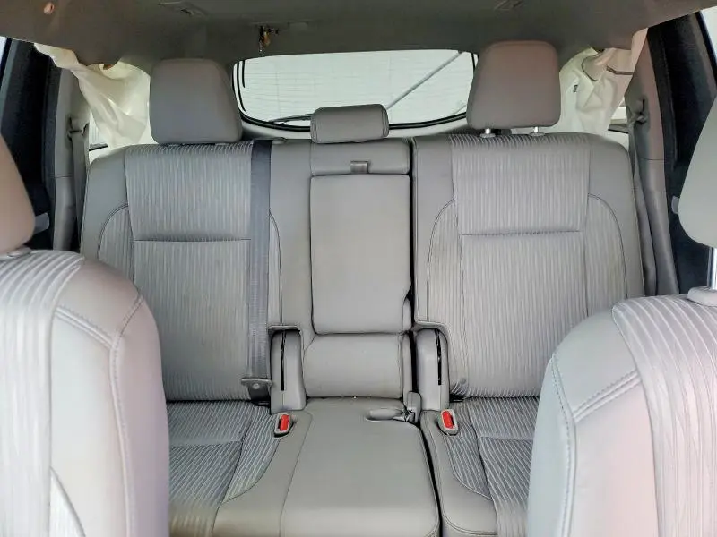 2014 TOYOTA HIGHLANDER LE  